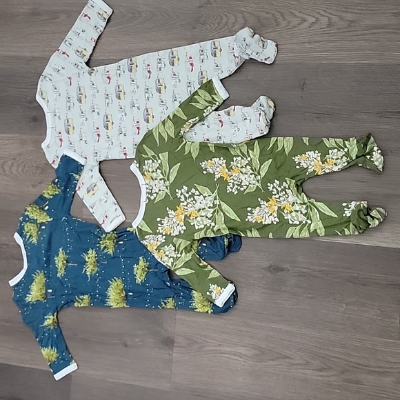 Bundle of Snap Footed Rompers - Picture 5 of 6